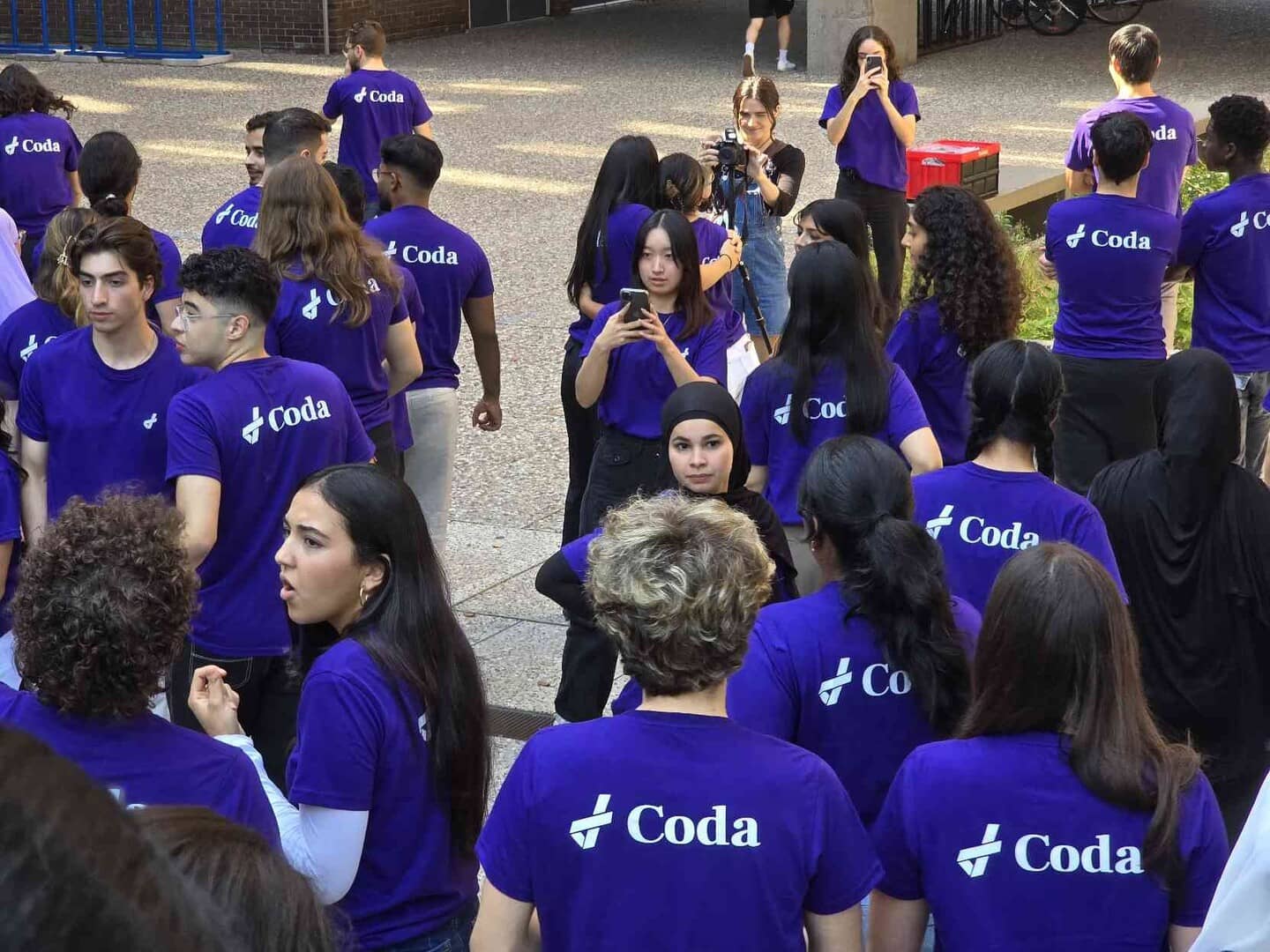 Une foule composée de membres de Branches Coda lors de notre Assemblée Générale